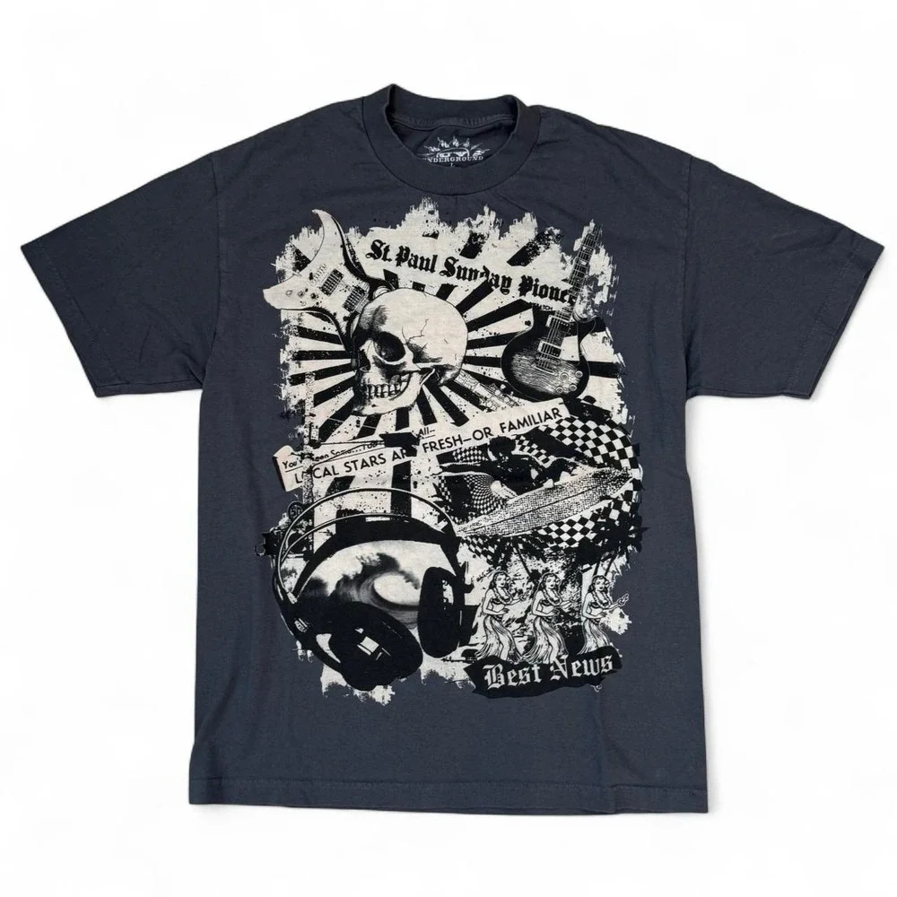 UV Underground Skull Graphic Tee Adult Size Large Gray Shirt Grunge Goth Y2K VTG